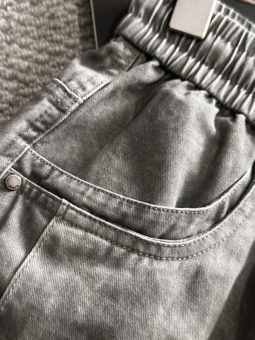 Next day shipping Premium goods Canada Goose 2026 Spring and Summer New Arrival elastic band casual shorts, counter-customized fabrics Breathable, high comfort, impeccable details, brand element design concept, reflecting high quality. It feels delicate and soft! It presents a casual cut and the upper body shape is great! Sizes:S-3XL